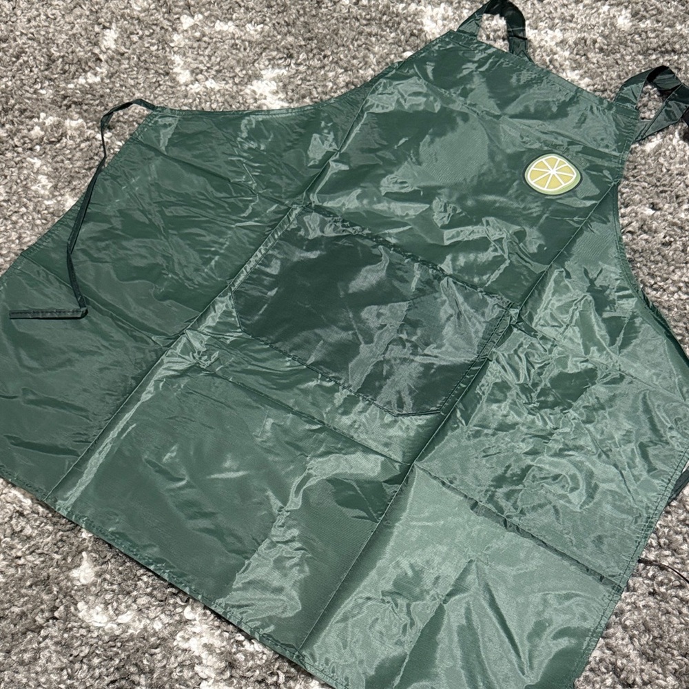 Green Apron with Lemon Patch